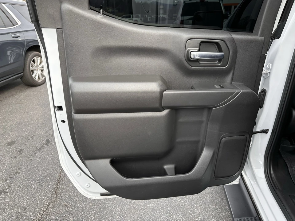2025 Chevrolet Silverado 4th Gen - Image 13 of 21