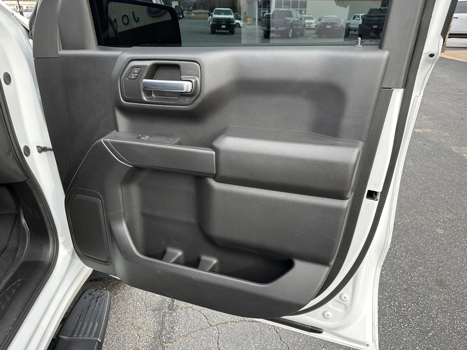 2025 Chevrolet Silverado 4th Gen - Image 15 of 21