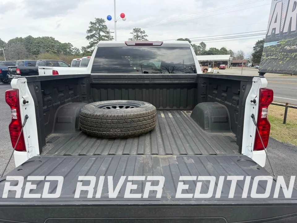 2025 Chevrolet Silverado 4th Gen - Image 13 of 21