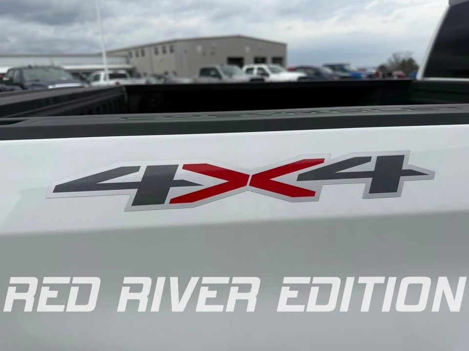 2025 Chevrolet Silverado 4th Gen - Image 18 of 21