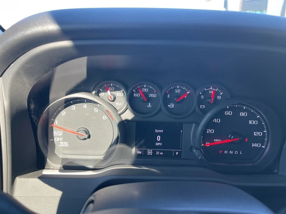 2025 Chevrolet Silverado 4th Gen - Image 18 of 21