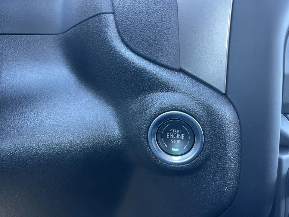 2025 Chevrolet Silverado 4th Gen - Image 14 of 21