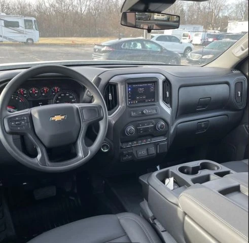2025 Chevrolet Silverado 4th Gen - Image 5 of 10