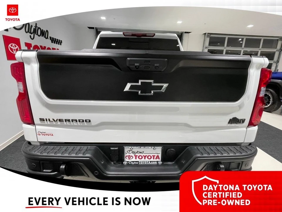 2025 Chevrolet Silverado 4th Gen - Image 10 of 12