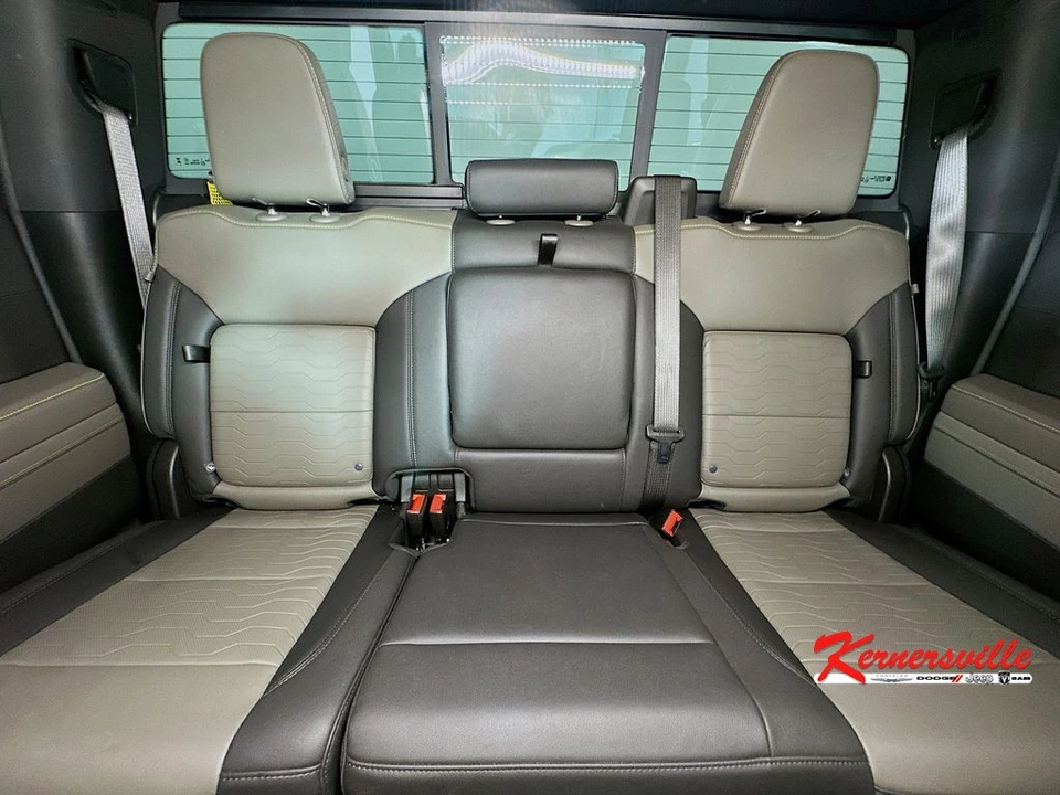 2025 Chevrolet Silverado 4th Gen - Image 13 of 24