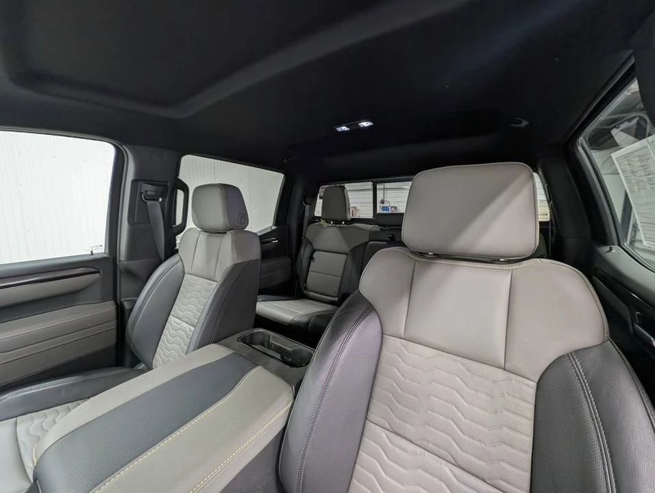 2025 Chevrolet Silverado 4th Gen - Image 4 of 12