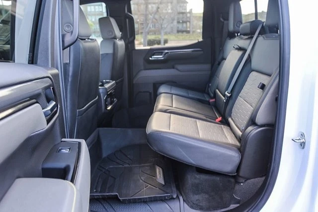 2025 Chevrolet Silverado 4th Gen - Image 18 of 21