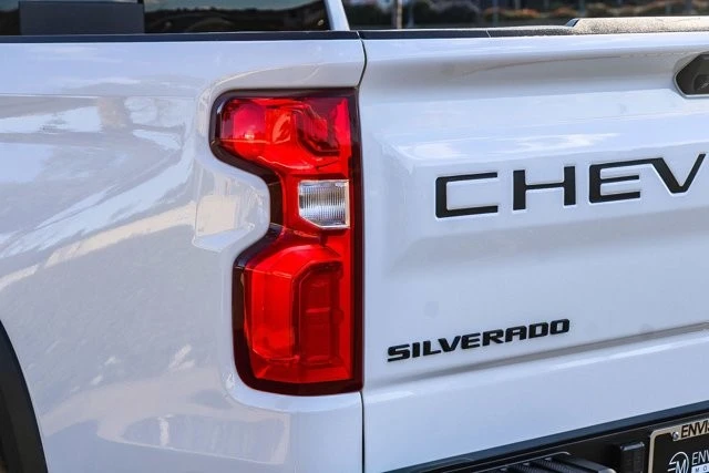 2025 Chevrolet Silverado 4th Gen - Image 11 of 21
