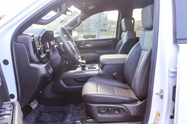 2025 Chevrolet Silverado 4th Gen - Image 17 of 21