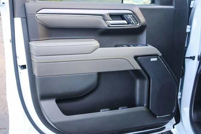 2025 Chevrolet Silverado 4th Gen - Image 19 of 21