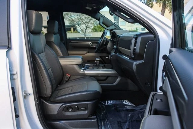 2025 Chevrolet Silverado 4th Gen - Image 16 of 21