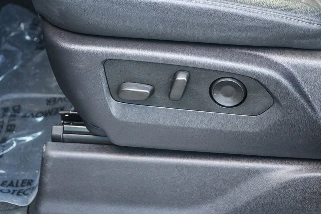2025 Chevrolet Silverado 4th Gen - Image 20 of 21