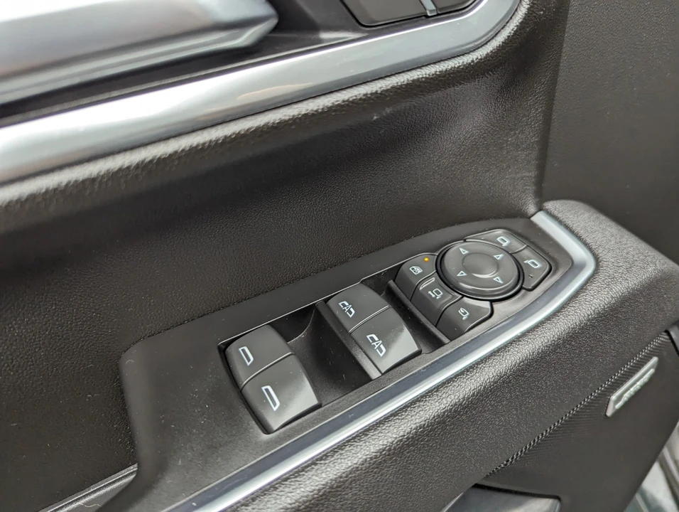 2025 Chevrolet Silverado 4th Gen - Image 17 of 21
