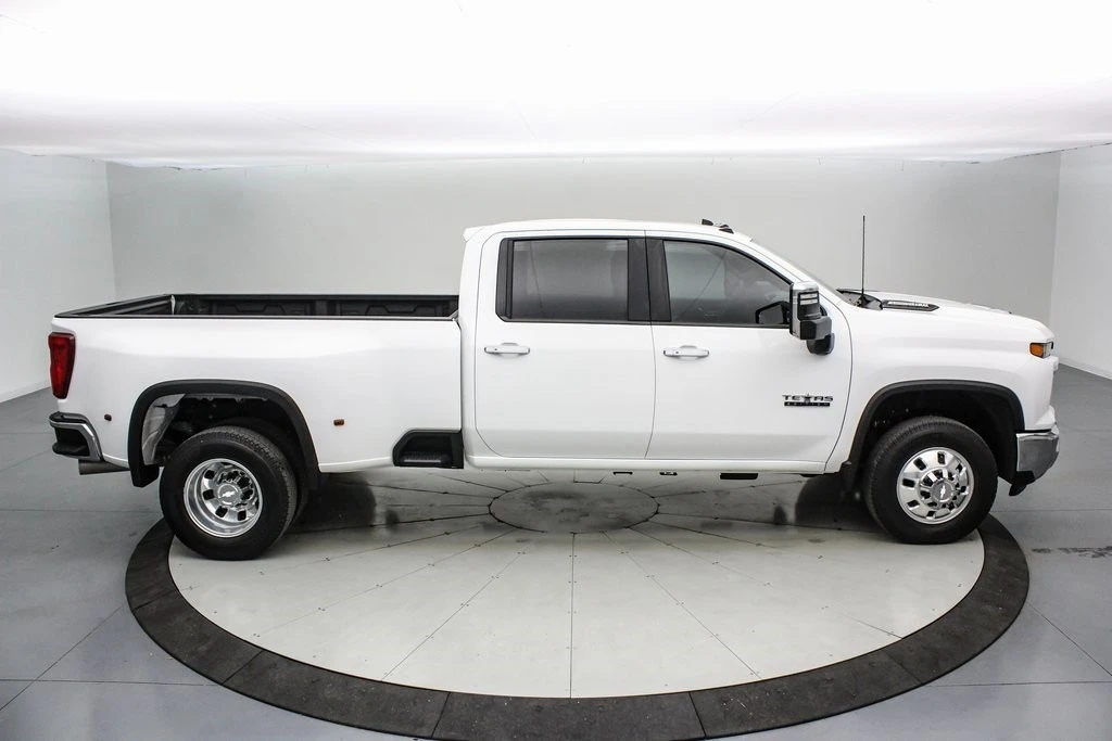 2025 Chevrolet Silverado 4th Gen - Image 4 of 21