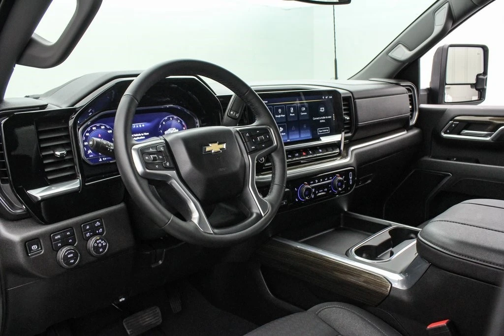 2025 Chevrolet Silverado 4th Gen - Image 17 of 21