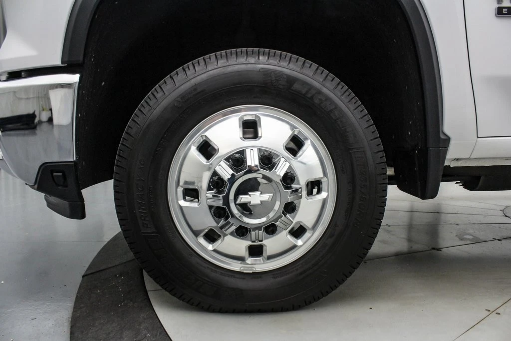 2025 Chevrolet Silverado 4th Gen - Image 12 of 21