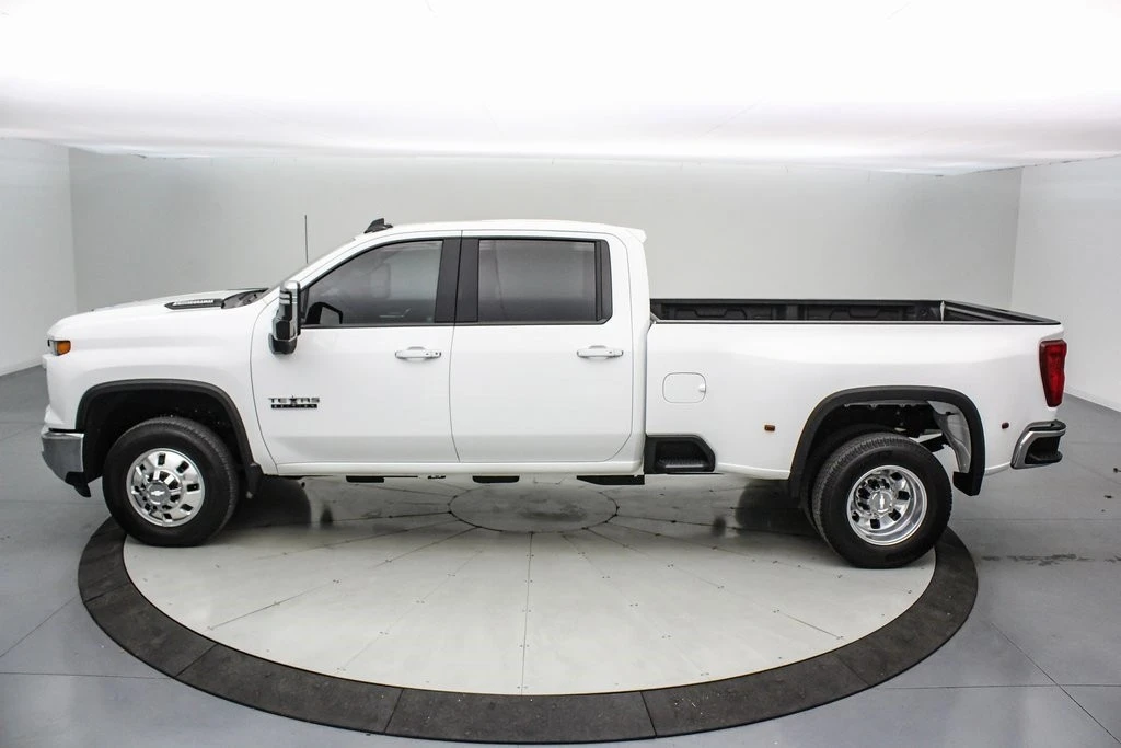 2025 Chevrolet Silverado 4th Gen - Image 9 of 21