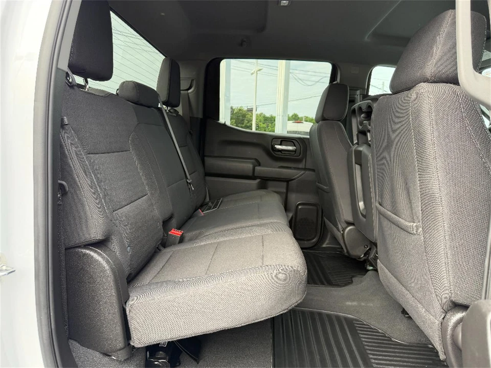 2025 Chevrolet Silverado 4th Gen - Image 15 of 31
