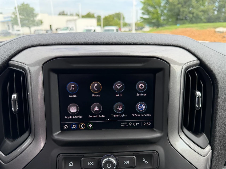 2025 Chevrolet Silverado 4th Gen - Image 28 of 31