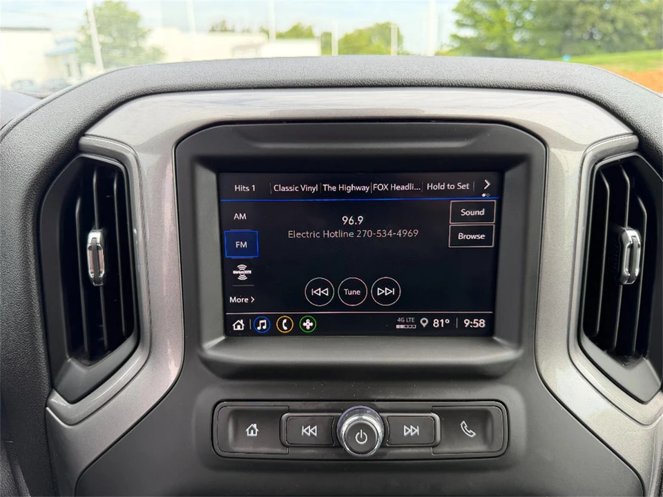 2025 Chevrolet Silverado 4th Gen - Image 26 of 31