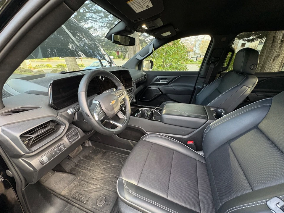 2025 Chevrolet Silverado - Image 4 of 5