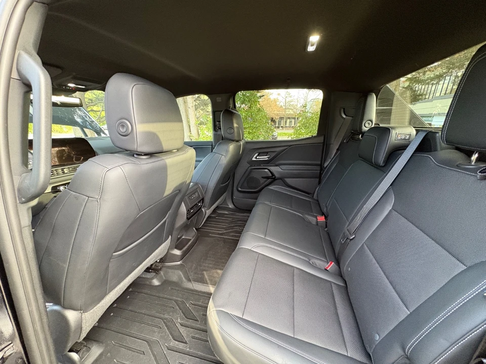 2025 Chevrolet Silverado - Image 5 of 5
