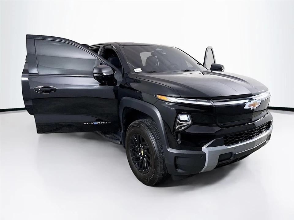 2025 Chevrolet Silverado - Image 16 of 17