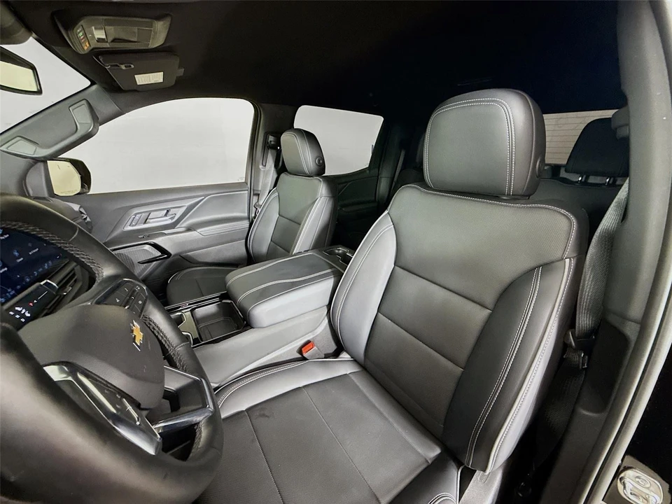 2025 Chevrolet Silverado - Image 2 of 17
