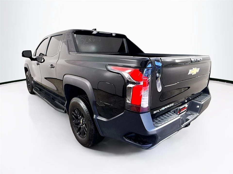 2025 Chevrolet Silverado - Image 10 of 17