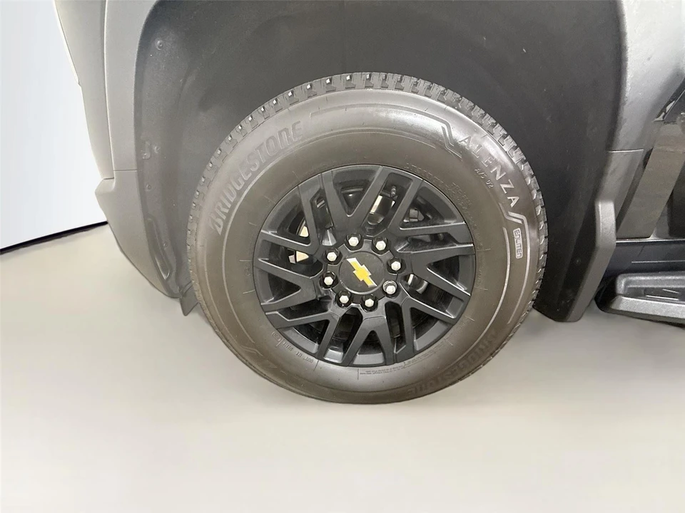 2025 Chevrolet Silverado - Image 21 of 21