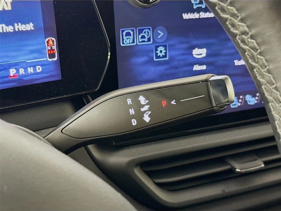 2025 Chevrolet Silverado - Image 4 of 30