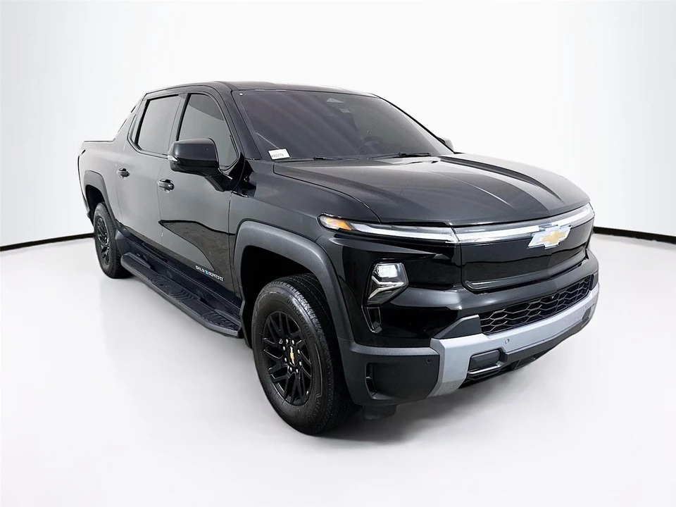 2025 Chevrolet Silverado - Image 13 of 17