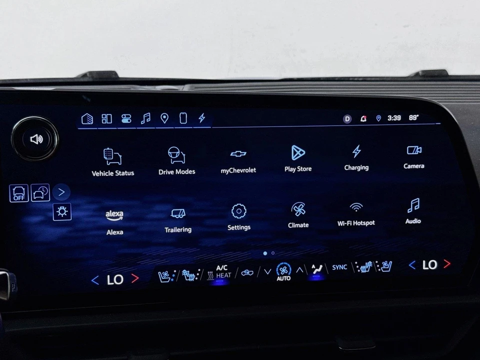 2025 Chevrolet Silverado - Image 12 of 16