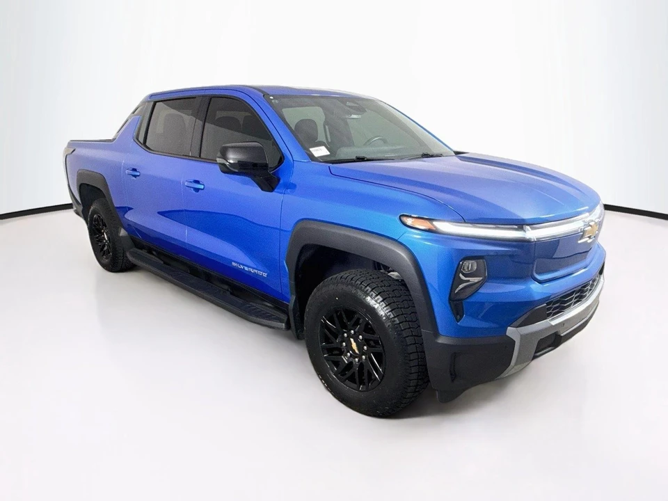 2025 Chevrolet Silverado - Image 7 of 31