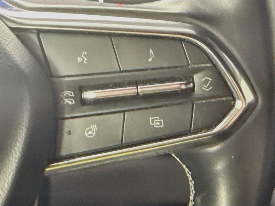 2025 Chevrolet Silverado - Image 13 of 31