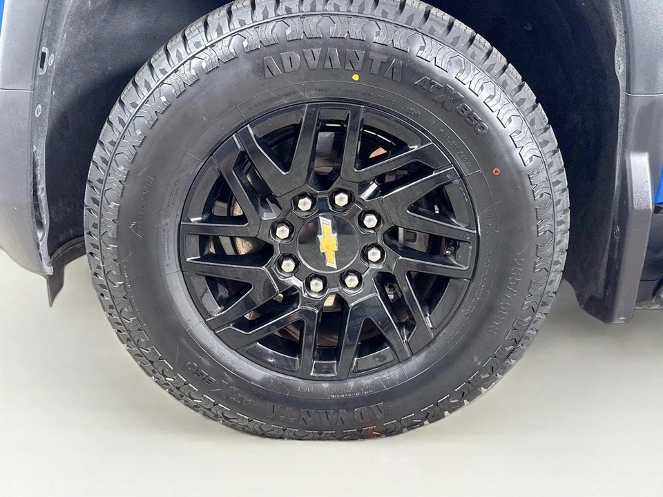 2025 Chevrolet Silverado - Image 31 of 31