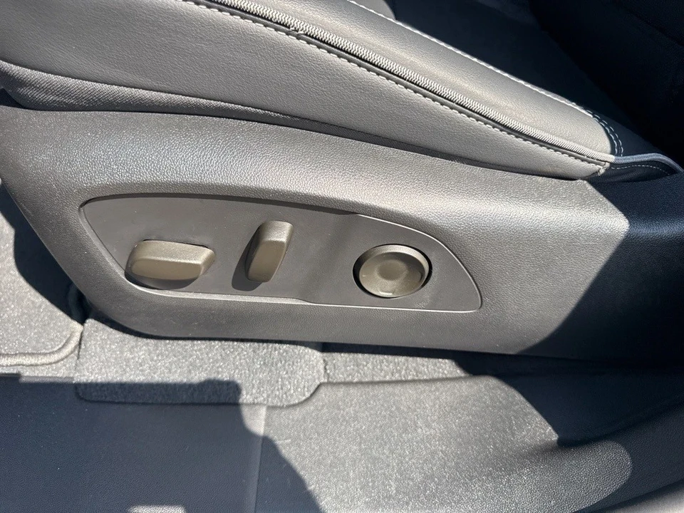 2025 Chevrolet Silverado - Image 10 of 12