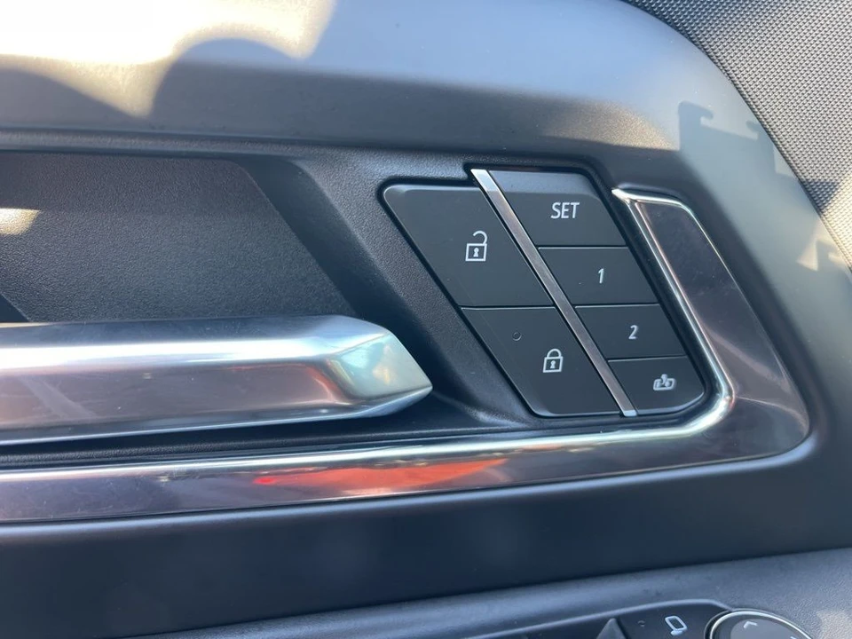 2025 Chevrolet Silverado - Image 11 of 31