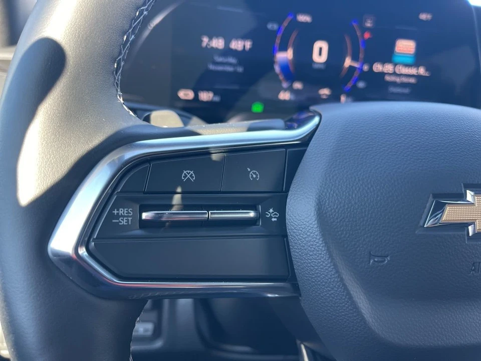 2025 Chevrolet Silverado - Image 22 of 31