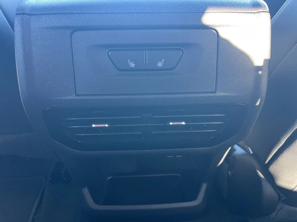 2025 Chevrolet Silverado - Image 12 of 31