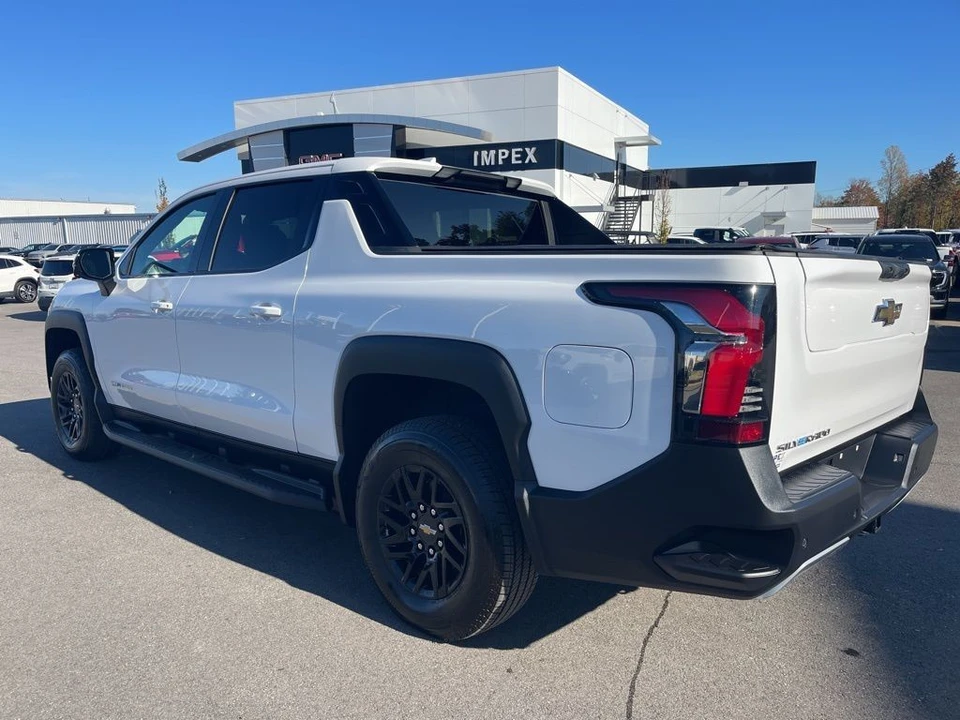 2025 Chevrolet Silverado - Image 3 of 21