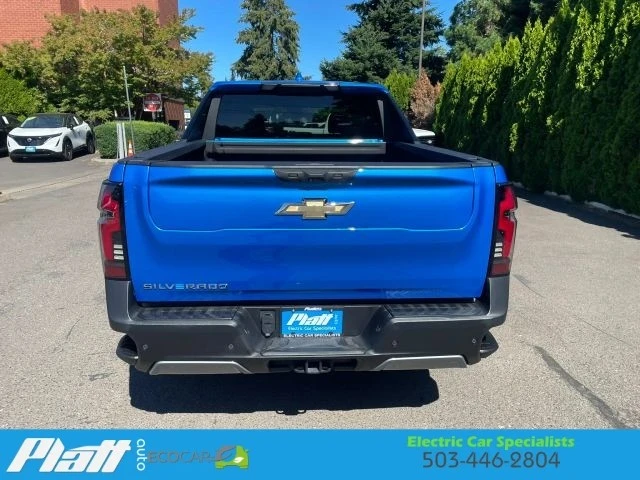 2025 Chevrolet Silverado - Image 8 of 31