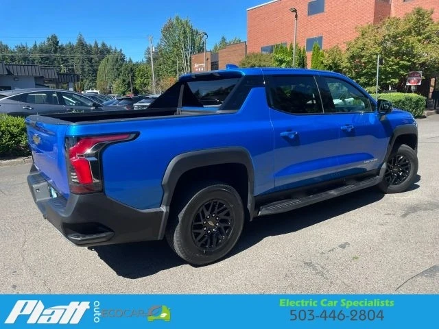 2025 Chevrolet Silverado - Image 11 of 31