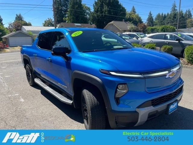 2025 Chevrolet Silverado - Image 16 of 31