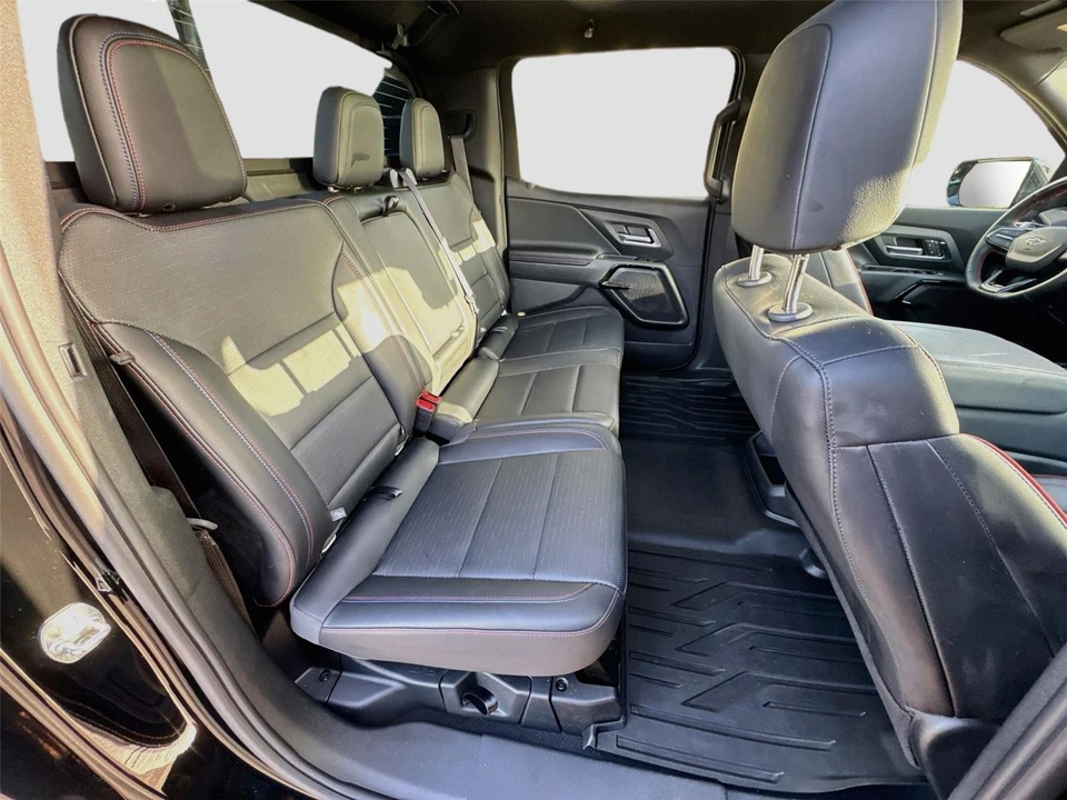 2025 Chevrolet Silverado - Image 12 of 15