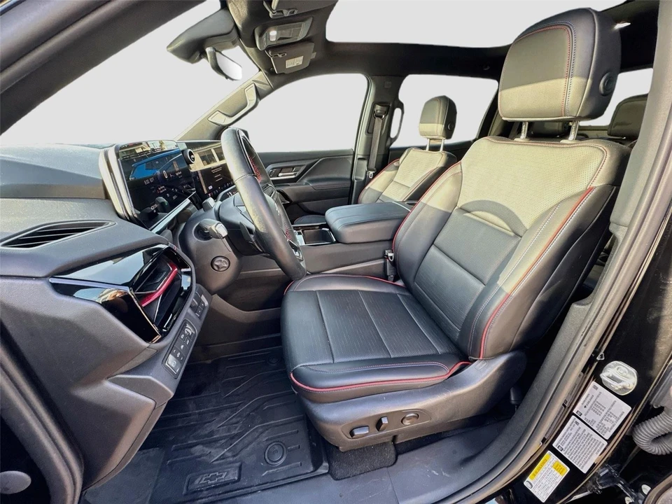 2025 Chevrolet Silverado - Image 9 of 15