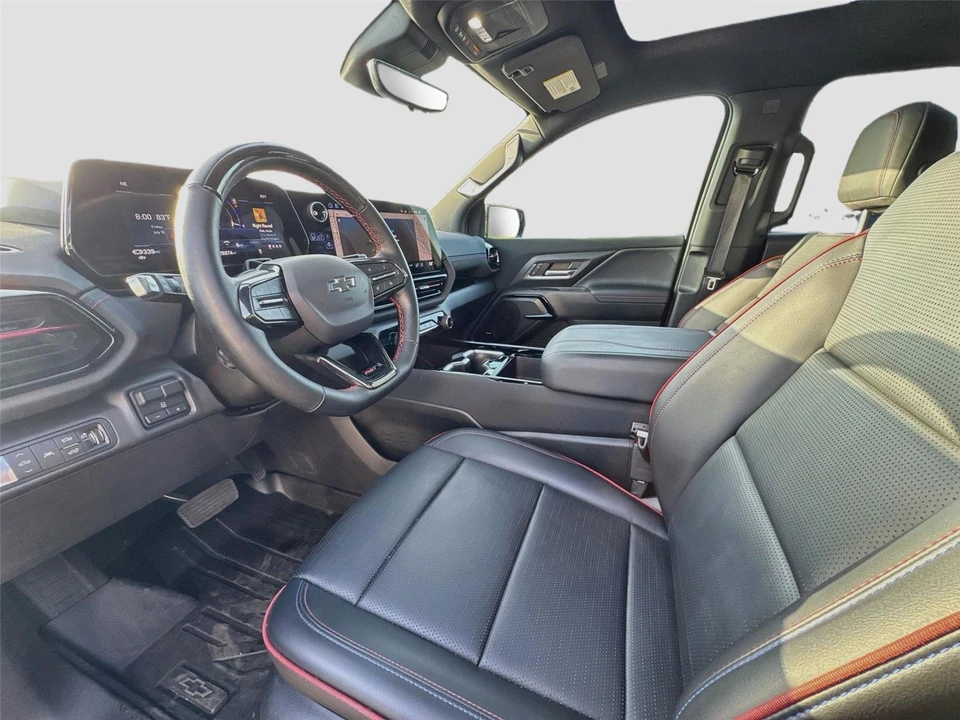 2025 Chevrolet Silverado - Image 10 of 15