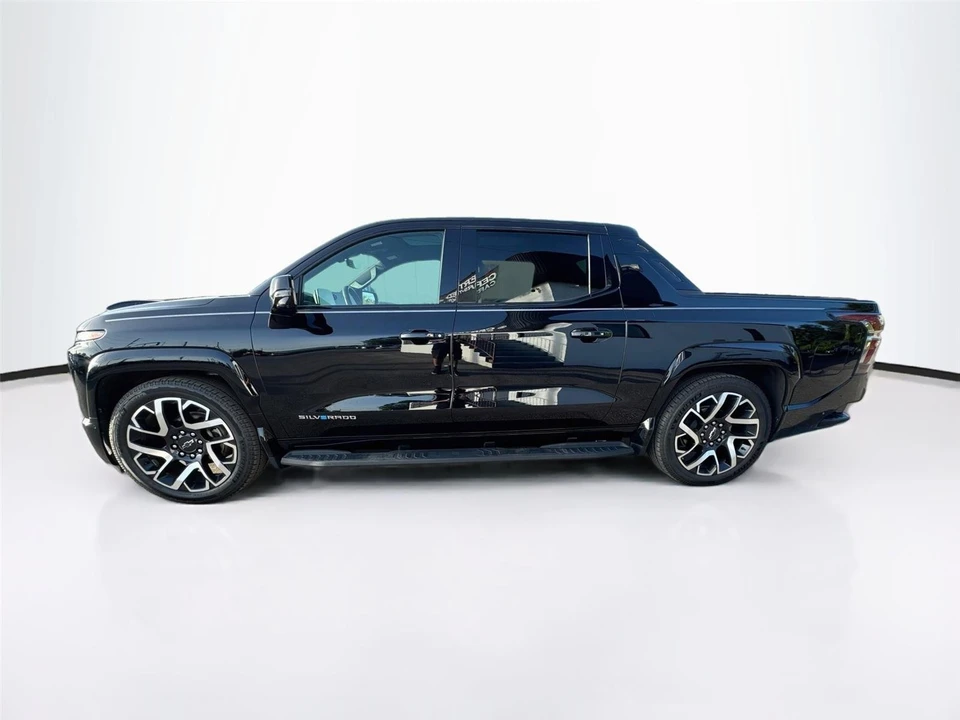 2025 Chevrolet Silverado - Image 2 of 15