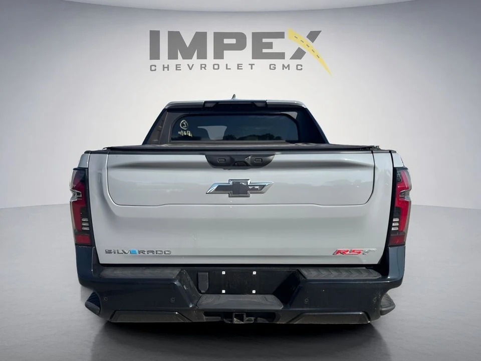 2025 Chevrolet Silverado - Image 4 of 15