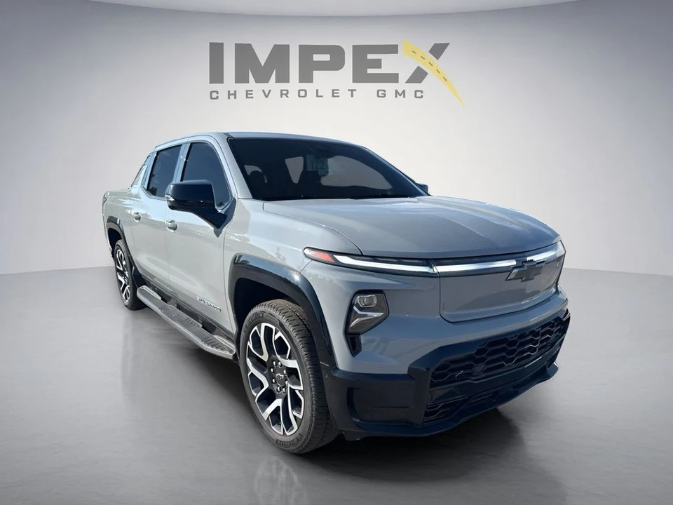 2025 Chevrolet Silverado - Image 9 of 15